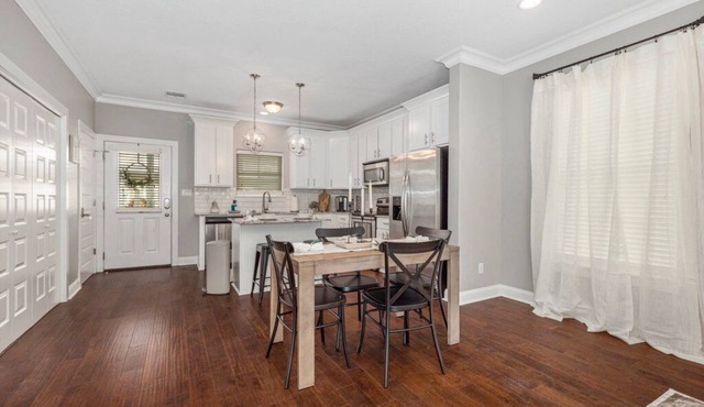 Home 4 U at Olive Bayou! Downtown Lake Charles