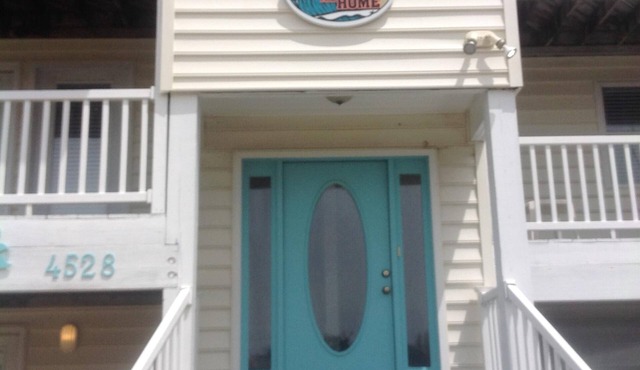 Home a Wave From Home 5 bed 5 bath heated pool, game room Stocked like your HOME
