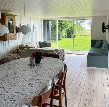 Home At The Front Row By Hou Beach