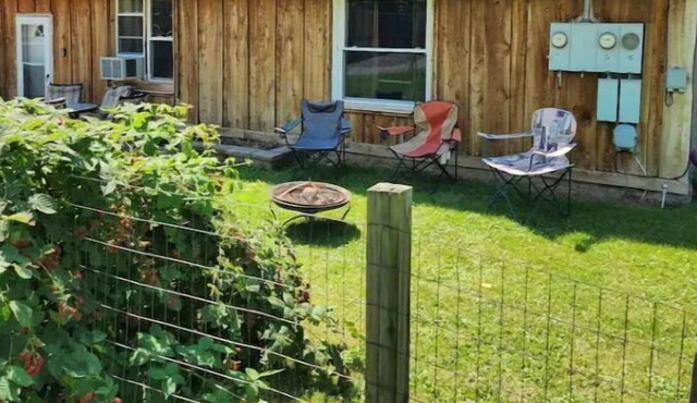 Home Away close to Darien Lake