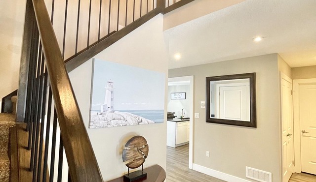 Home Away from Home in Grand Bend - 5 mins walk to the beach!