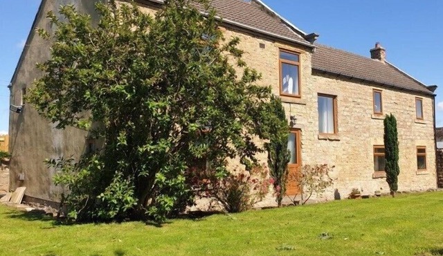 Home away from home, 3 bed cottage with hot tub and pool table