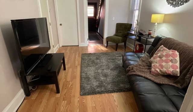 Home Away From Home - CoMfy & Private 1 Bedroom !