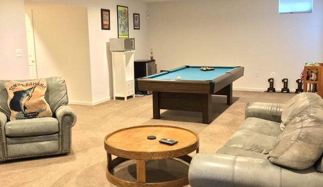 "Home Away From Home"/5 mins from downtown Fredericksburg & mall!
