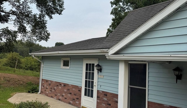 Home away from home right off the trail between Mineral Point and Darlington