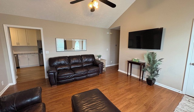 Home away from home. Quiet neighborhood, all the amenities, close to shopping