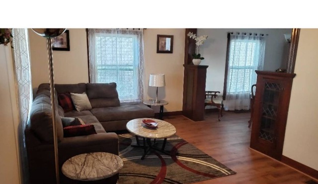 Home away from home 3 bedroom with fireplace.