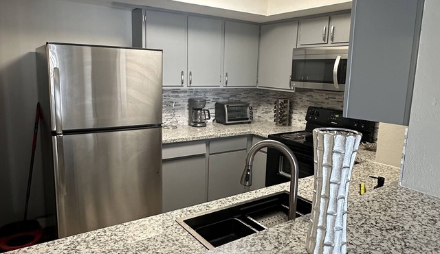 Home Away From Home-2 Bedroom Apartment