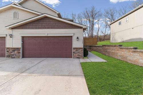 Home Away from Home 2 Close to KCI Airport, Weston