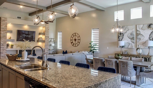 Home away from Home 4BR & 2.5BA