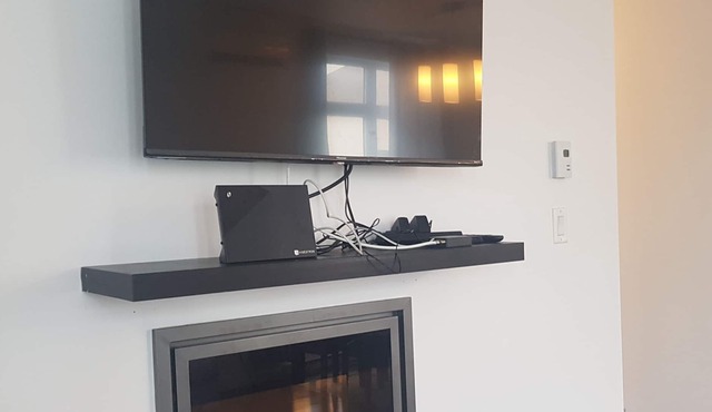 Home away from home/5 mins to Gatineau Hiking Park, 10mins to Ottawa downtown