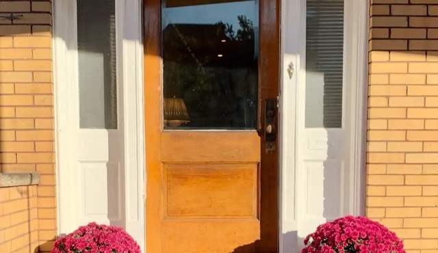 Home away from home! Amenity-filled 3BR, 1.5BA home in Sewickley Village