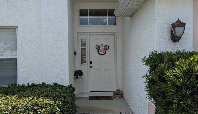 Home away from Home. Charming 3-bedroom house with AC and WiFi in Kissimmee
