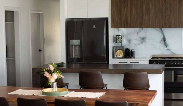 Home Away From Home - Contemporary Sophistication