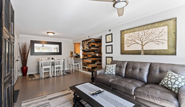 Home Away From Home-Cozy Condo Mountain ViewsnAirport-30 min.