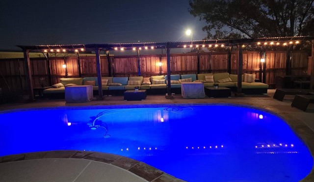 Home away from home & enjoy the FIFA Soccer World Cup 2026, and a private pool!