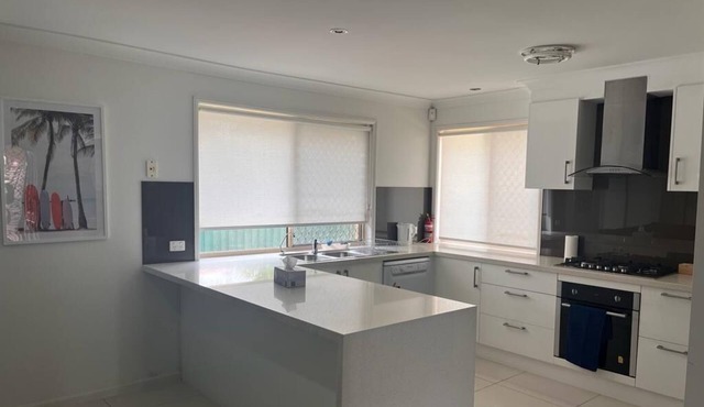 Home away from Home- Fit for family or single-Business or leisure