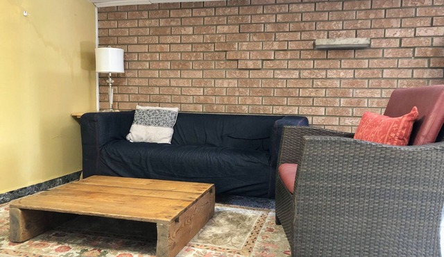 Home away from home - large 1 bedroom apartmentn