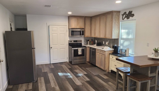 Home away from Home - Pet friendly!