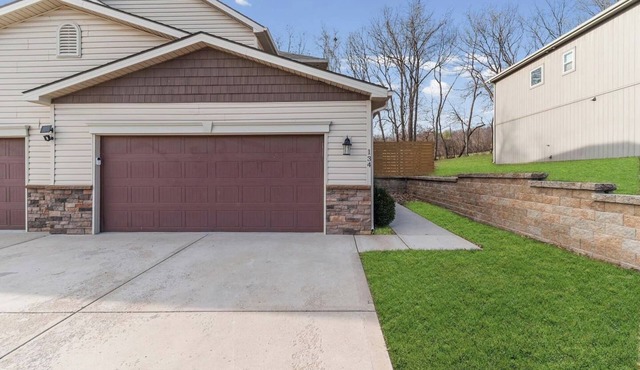 Home Away from Home 2 Close to KCI Airport, Weston