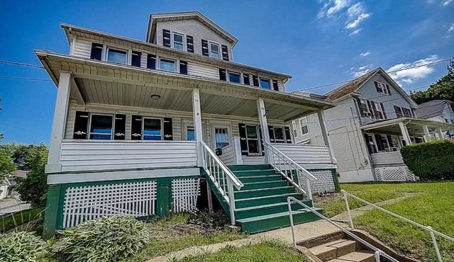 Home Away From Home - with pools, parks, hiking, fishing, and lakes nearby!