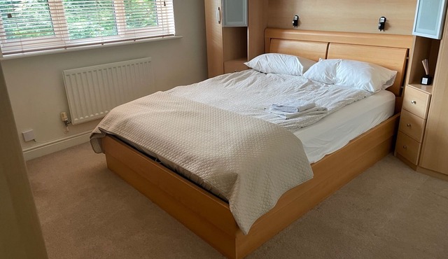 Home away - Northala field - 20 minutes to Central London/Wembley stadium/LHR.