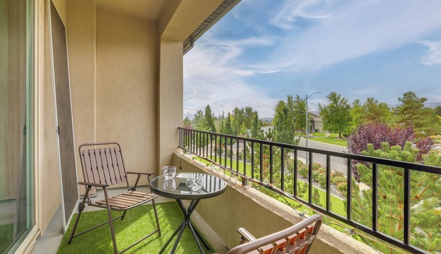 Home Base w/Easy 1-80 Access: 4 Mi to Dtwn Reno!