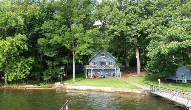 Home, boats, meals, jet skies, skiing, more!