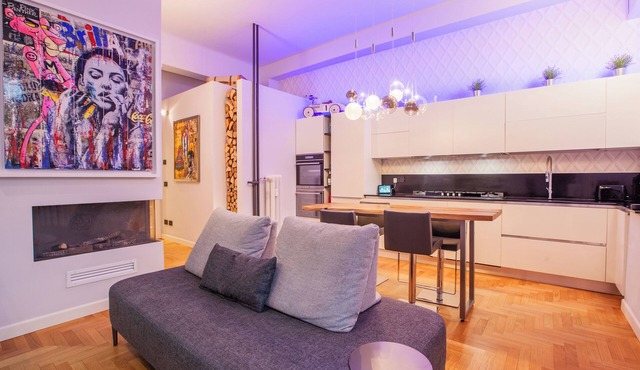 Home Boutique with Courtyard-Design&Fashion District