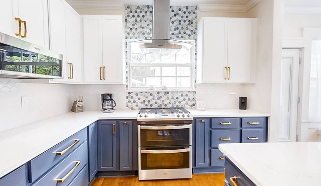 Home & bungalow with a firepit, two full kitchens, & AC - in a great location