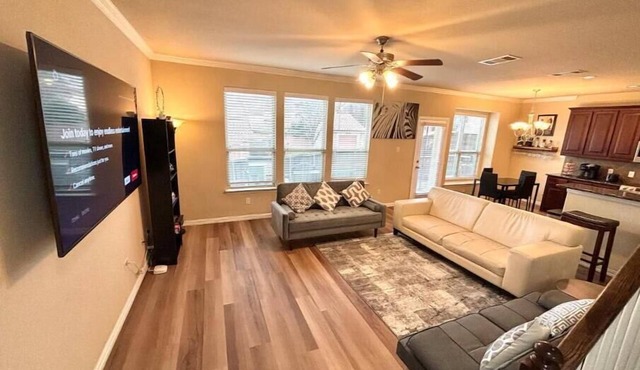 Home by DFW Airport/DT LasColinas
