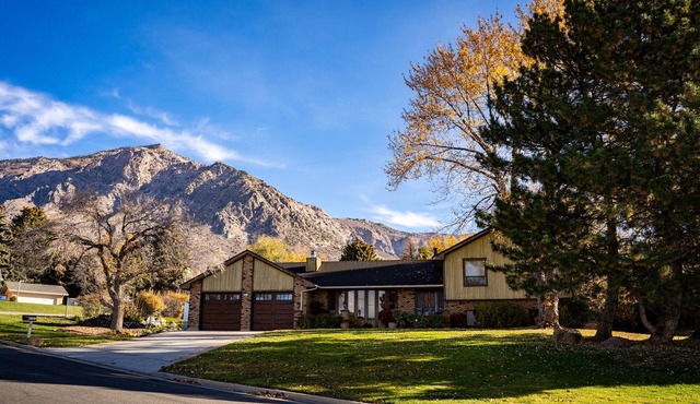 Home by Ogden & Ski Resorts + Cozy Fireplace & Library