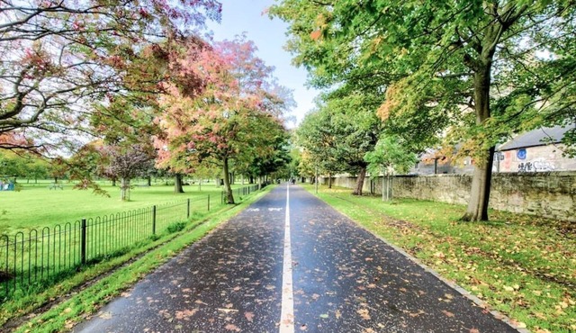 Home by The Meadows, close to City Centre