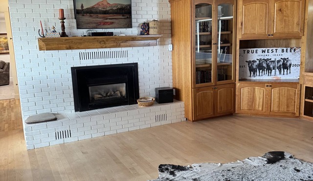 Home Closest to SAND DUNES ▪︎ Near West Yellowstone