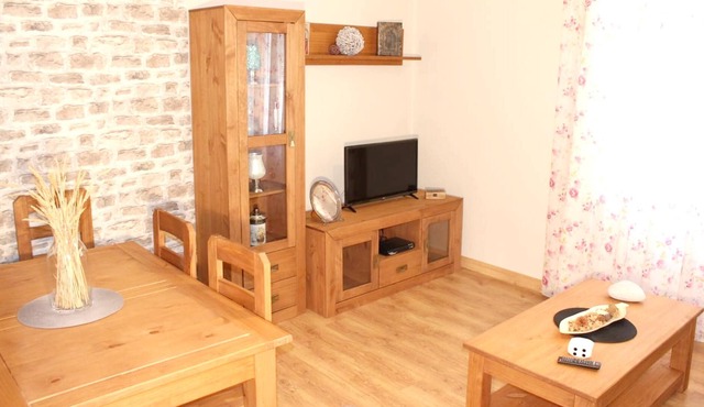 Homerez - House for 9 ppl. with garden and balcony at Villanueva de los Infantes