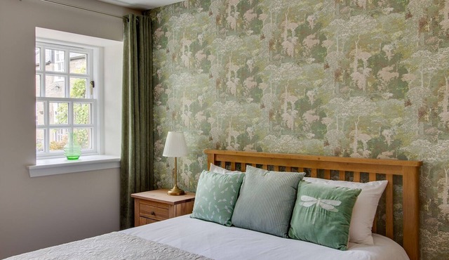 Home Farm Cottage (with swimming pool and sauna)