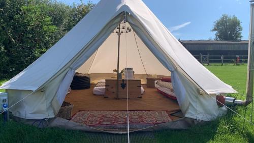 Home Farm Radnage 4 Glamping Bell Tent, with Log Burner and Fire Pit