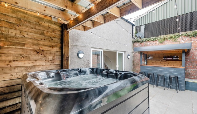 Home Farm - The Coo Shed