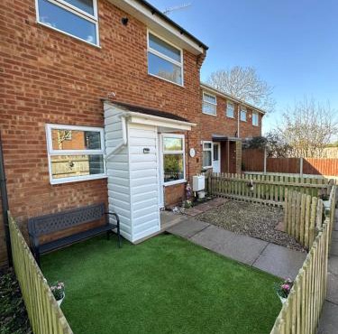 Home for 4 In rural Stoke prior 5 mins off the M5