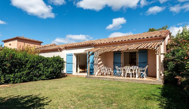 Home for 4 with Private Parking