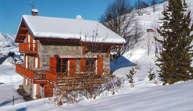Homerez - Chalet 1 km away from the slopes for 15 ppl. with jacuzzi and balcony