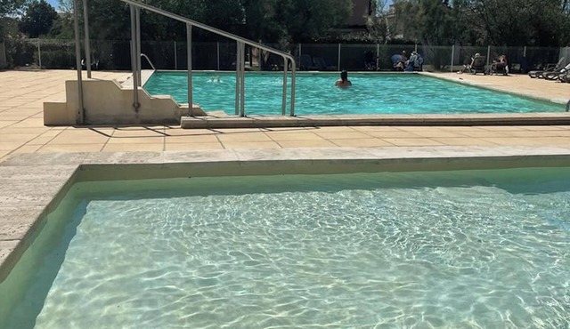 Homerez - Cozy House in Saint-Saturnin, pool