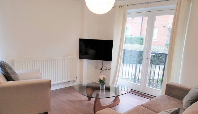 Home from Home 2-Bedroom Apartment in Bishop's Stortford