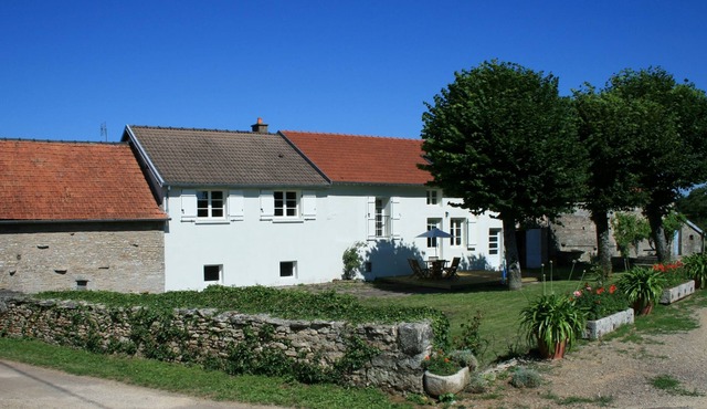 Home From Home - Perfect For All Seasons - Large Village House & Large Gardens