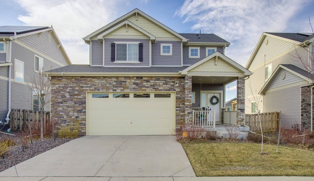Home Gym & Fenced Backyard: Aurora Family Home!