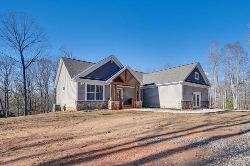 Home Gym & Fireplace: Roaring River Retreat