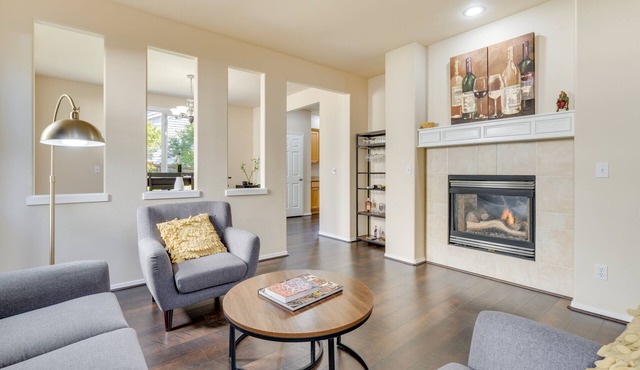 Home Gym, Yoga Studio & Office! Bothell Retreat