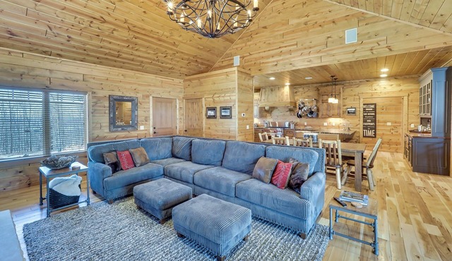 Home in Boyne Mountain | Skybridge View | Ski-In/Ski-Out