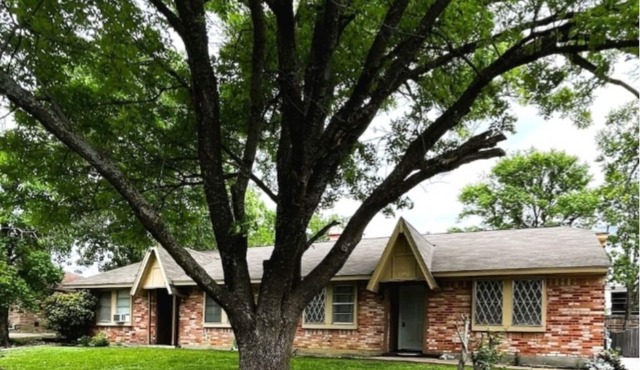 Home in Fort Worth Close to Stockyards