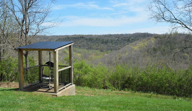 Home in Frankfort countryside-close to distilleries, Keeneland &Churchill Downs!